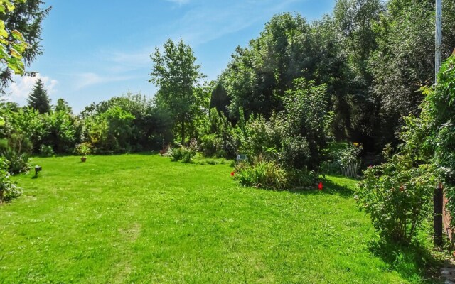 Stunning Home in Am Salzhaff With 1 Bedrooms and Wifi