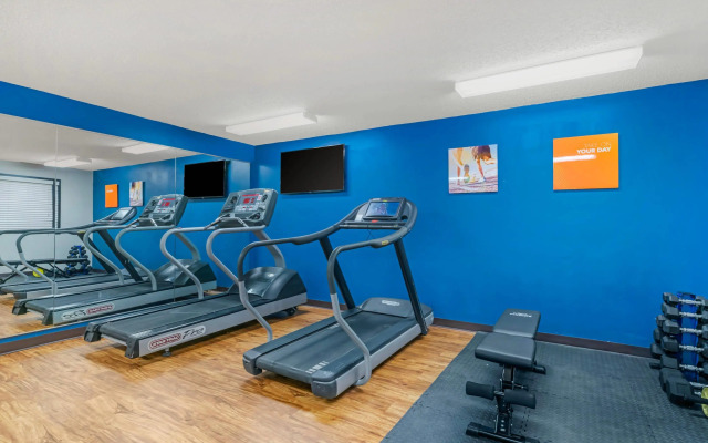 Comfort Inn & Suites Sheboygan I-43