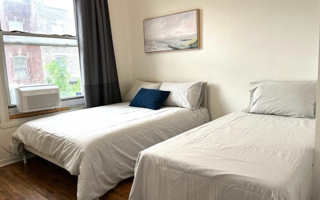 Chez Mont Royal Apartments