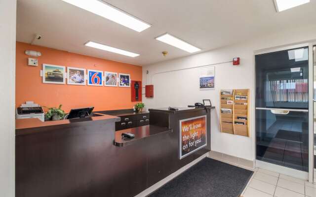 Motel 6 Fargo, ND - West Acres - North Fargo