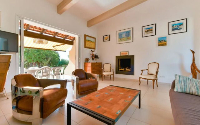 Beautiful Holiday Home With Terrace