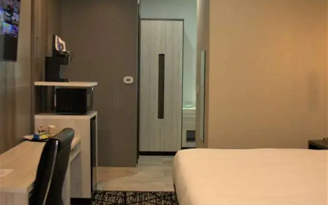 SureStay Hotel by Best Western Houston Southeast