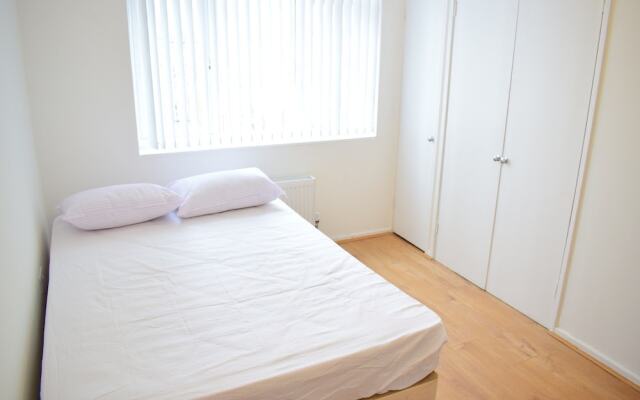 3 Bedroom Shadwell Flat