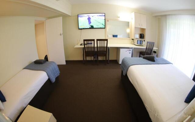 Sleepy Hill Motor Inn