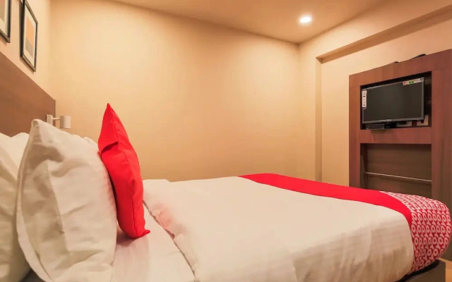 City Xpress Hotel Rooms by OYO Rooms