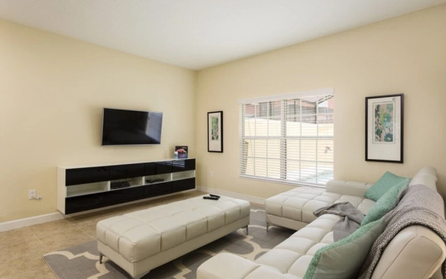 Bismarck Palm Townhome 8971