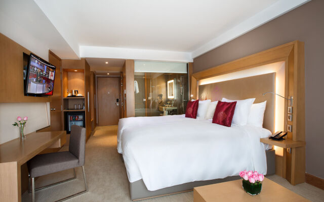 Novotel Yangon Max