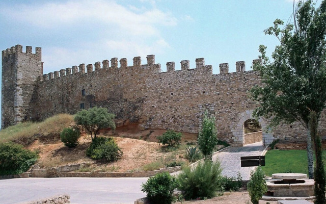 Nice Bungalow With a Terrace, Surrounded by Mountains