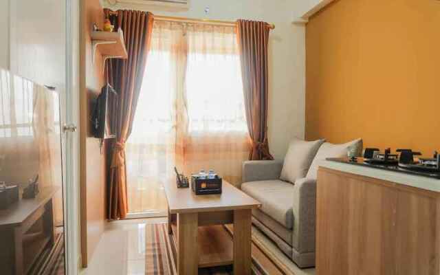 Fully Furnished and Comfortable 2BR Green Pramuka Apartment