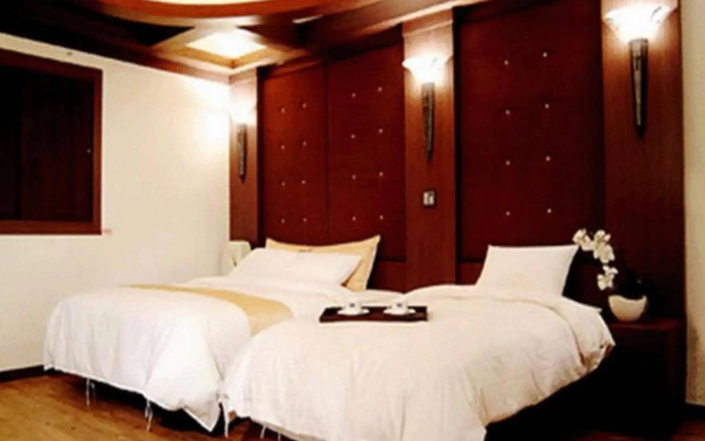 Hotel M