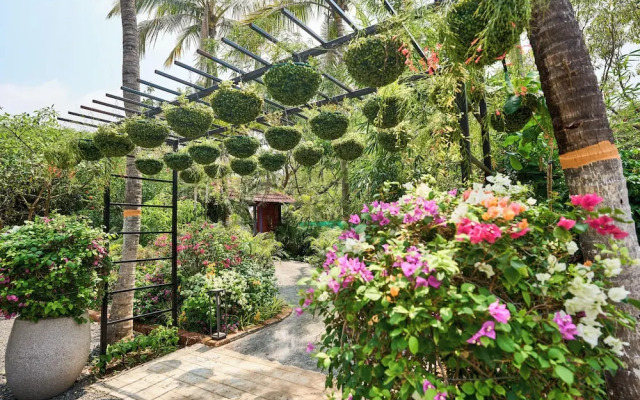 Mayfair Manor Alibag