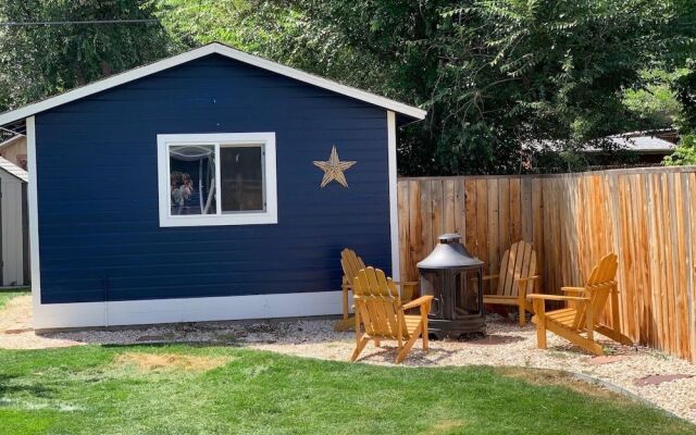 The Cottage! Chic Bungalow near Old Town Square!