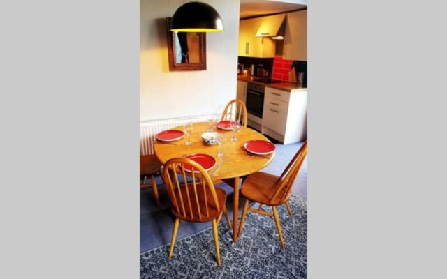 Log Burner 3 double bedroom very cosy