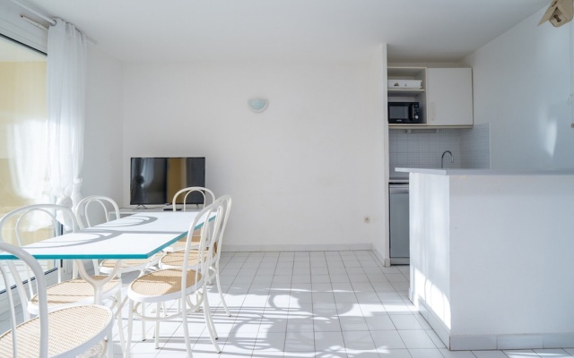 Retreat for 8 With Shared Pool