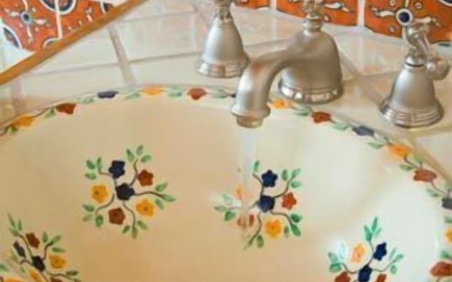 El Farolito Bed & Breakfast Inn