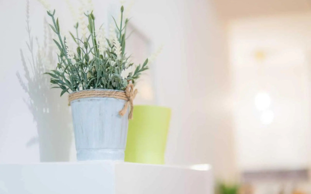 Stylish & Cozy Studio by Danailov Apartments