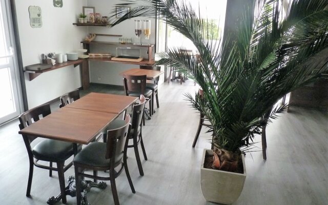 Hôtel Wood Inn Bordeaux Aeroport