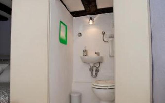 Aurora Tiny Apartment