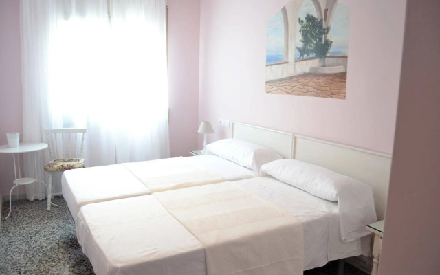 Hostal Isabel II