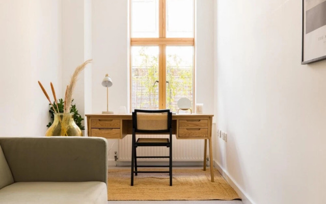 The Clapham - Captivating 2bdr With Garden Parking