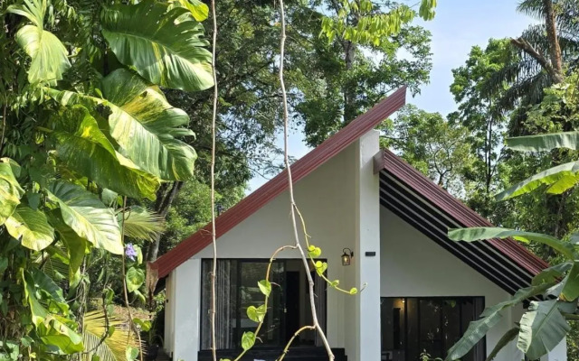 Nildiya Falls Hotel