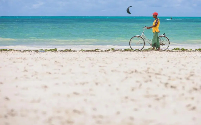 Hakuna Majiwe Beach Lodge