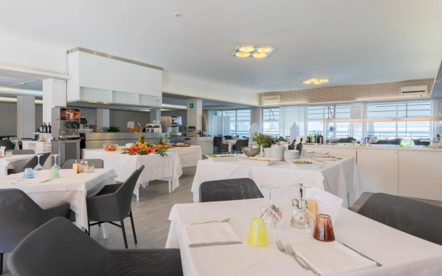 Marina Palace Hotel