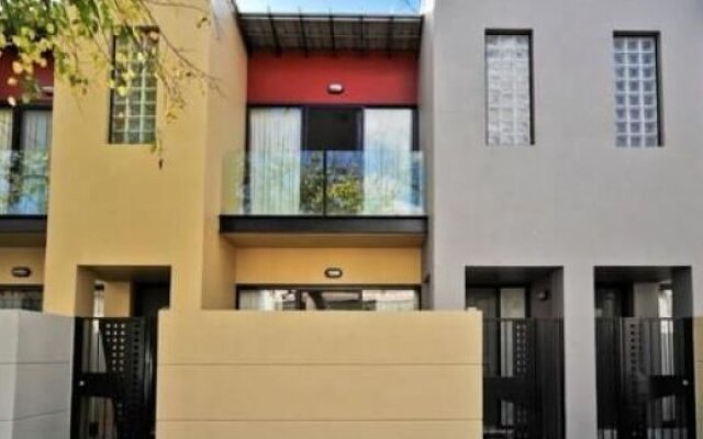 RNR Serviced Apartments Adelaide - Wakefield St