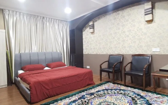 OYO Home 90372 Greybirds Hostel