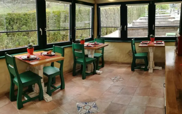 House Gabrijel (room by a stream)