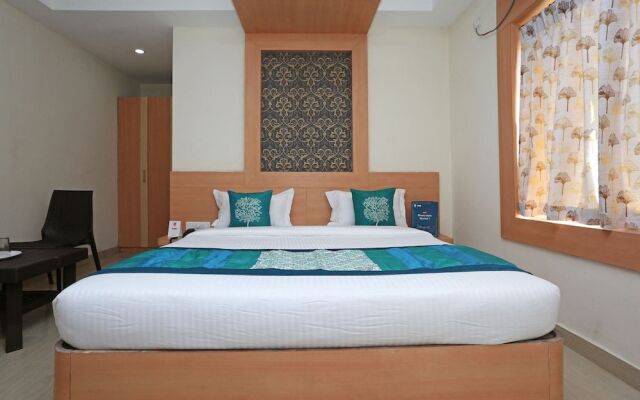 OYO 9048 Hotel Lucifer