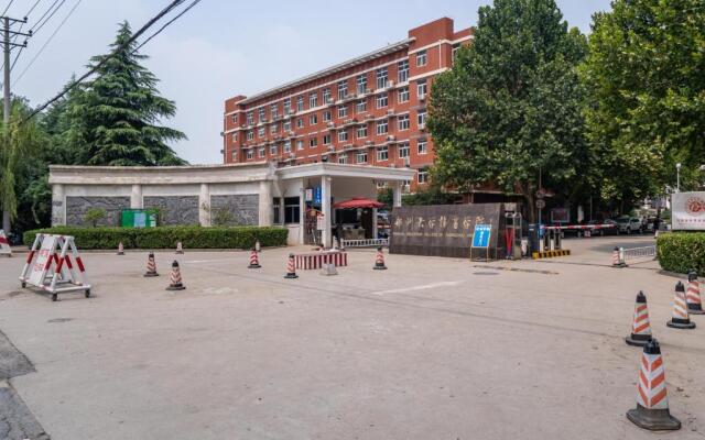 Zhengzhou Huiji·Province Sport Centre· Locals Apartment 00161400