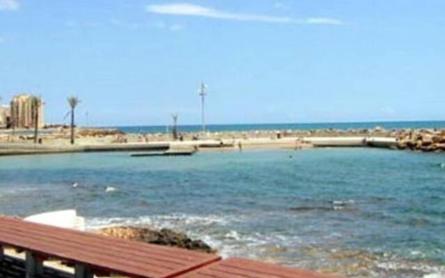 Cozy Holiday @ 3BR Apt Near Beach Promenade!