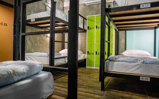 The Guest Hotel - Hostel