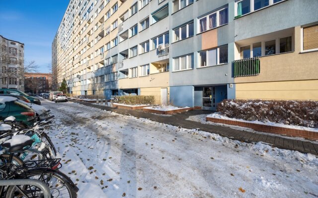 Zielińskiego Apartment by Renters