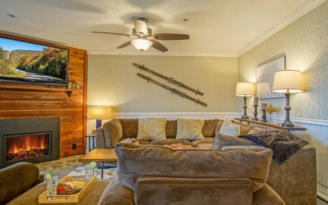 Summit 107b 3Br Condo