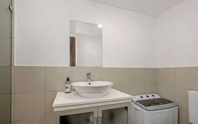 Metawisebnb Stylish Loft Studio With Garden in Seaforth – Bathroom – Sydney