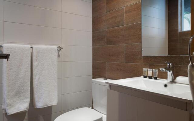 Upscale 1Br Near Blue Mall Rooftop Yellowkey