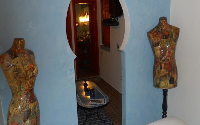 Riad CharCam - Adults Only