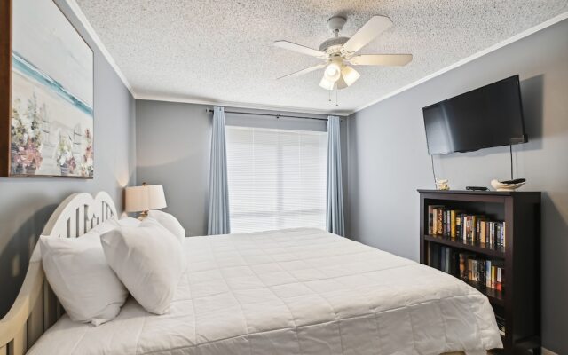 Sandpiper Cove 1053 1 Bedroom Condo by RedAwning
