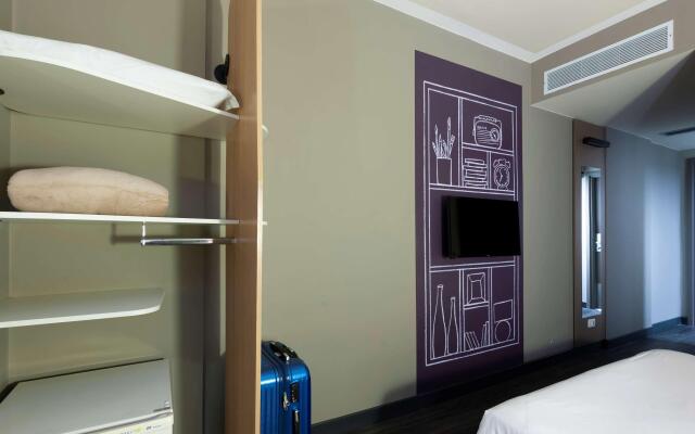 ibis Sao Carlos