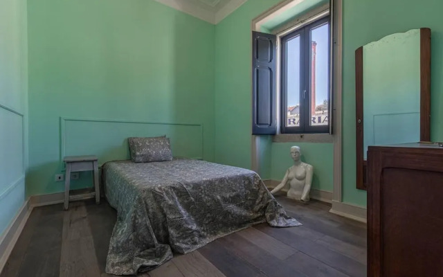 Beautiful Classic Designed 3-bed Villa in Lisboa