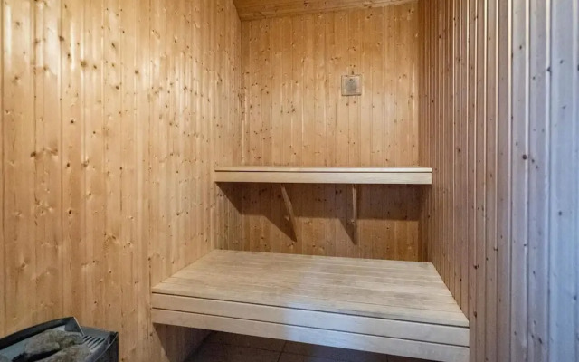 18 Person Holiday Home in Tisvildeleje