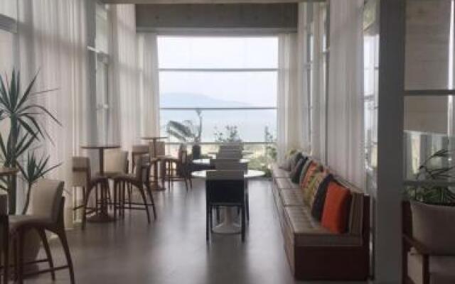 Loft com vista para o mar