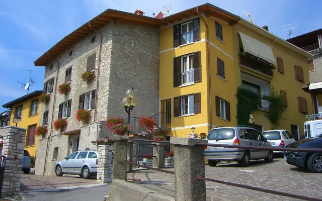 Rustico Piletta - Mimosa