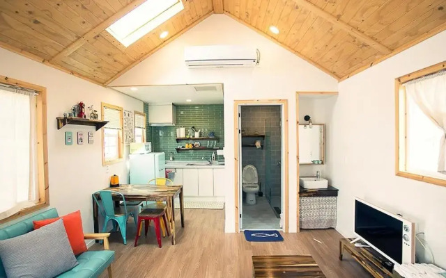 Jeju Zamong & Sarangchae Guesthouse