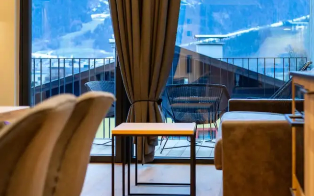 Emma Deluxe Aparthotel