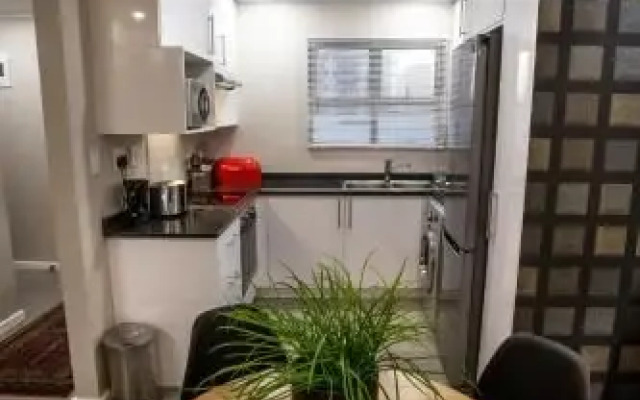 uSHAKA WATERFRONT - SUPERB STUDIO SERENITY