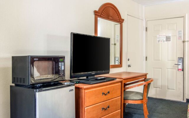 Rodeway Inn