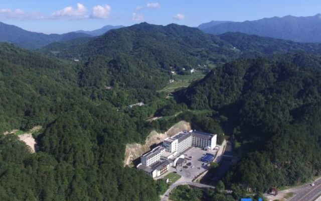 Tiantang Guzhai Holiday Hotel